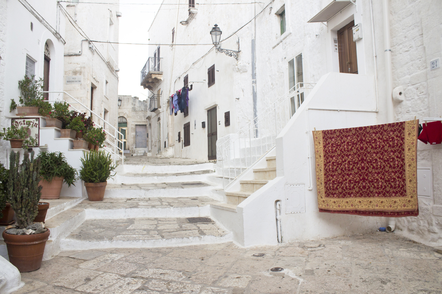 Ostuni - Puglia Italie - www.paperboat.fr