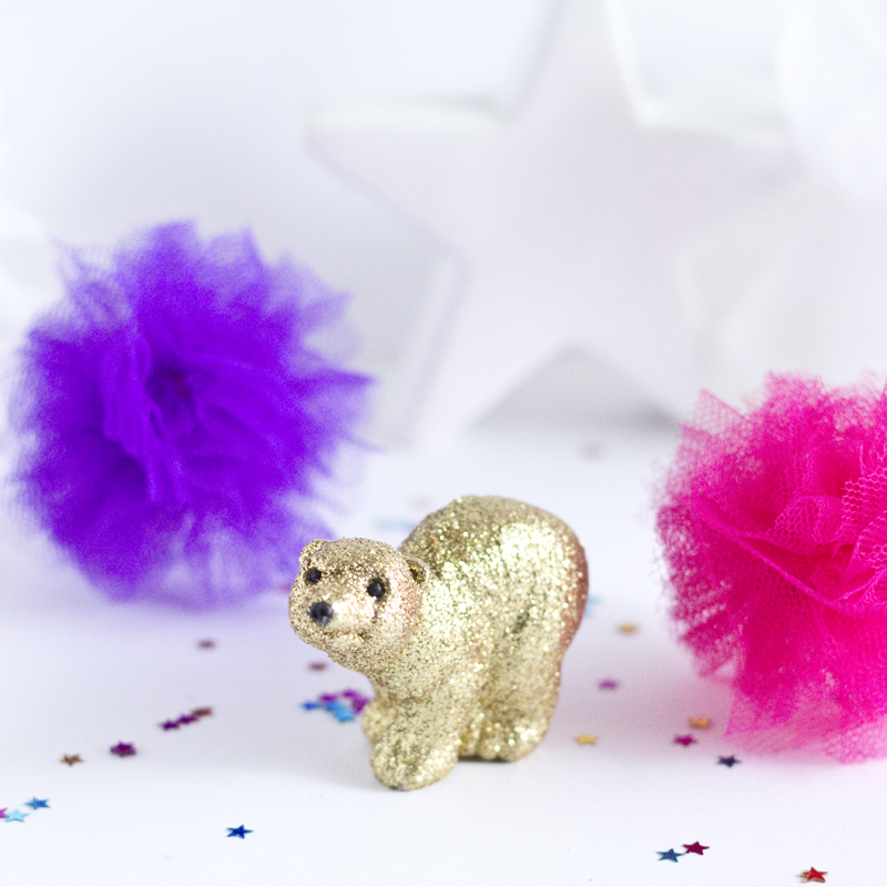 DIY pompons colorés en tulle - paperboat.fr