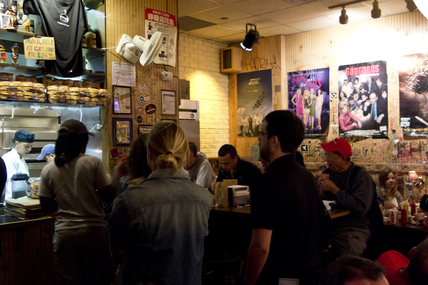 Burger Joint - New York City guide Food - www.paperboat.fr