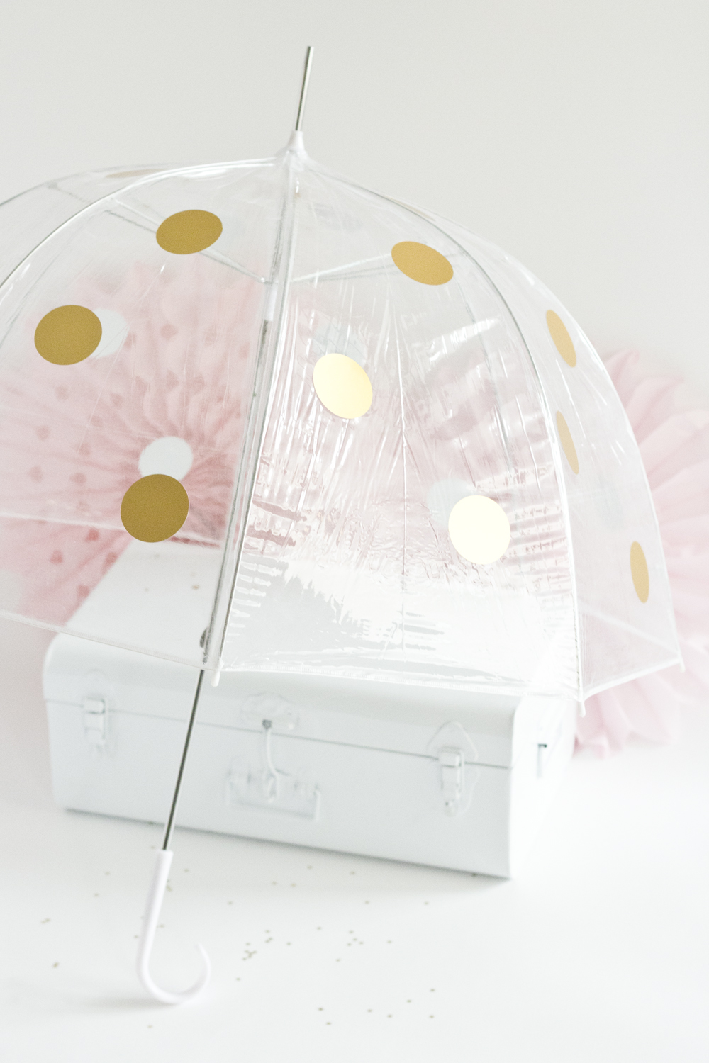 DIY parapluie à pois dorés - www.paperboat.fr