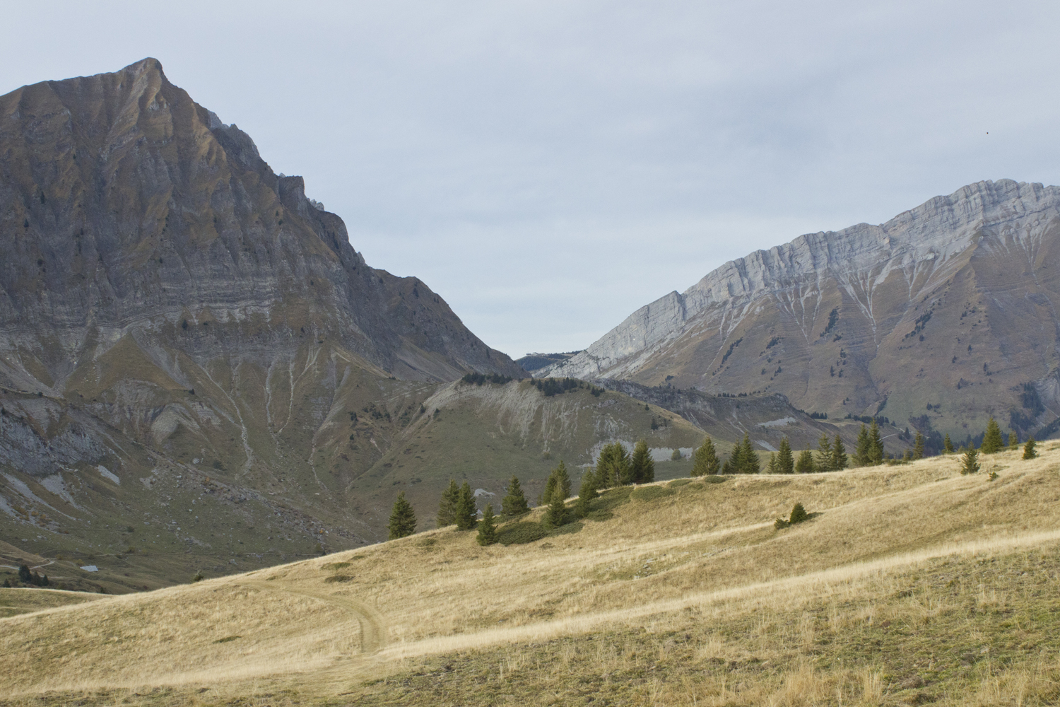 Col des Aravis - Alpes - www.paperboat.fr