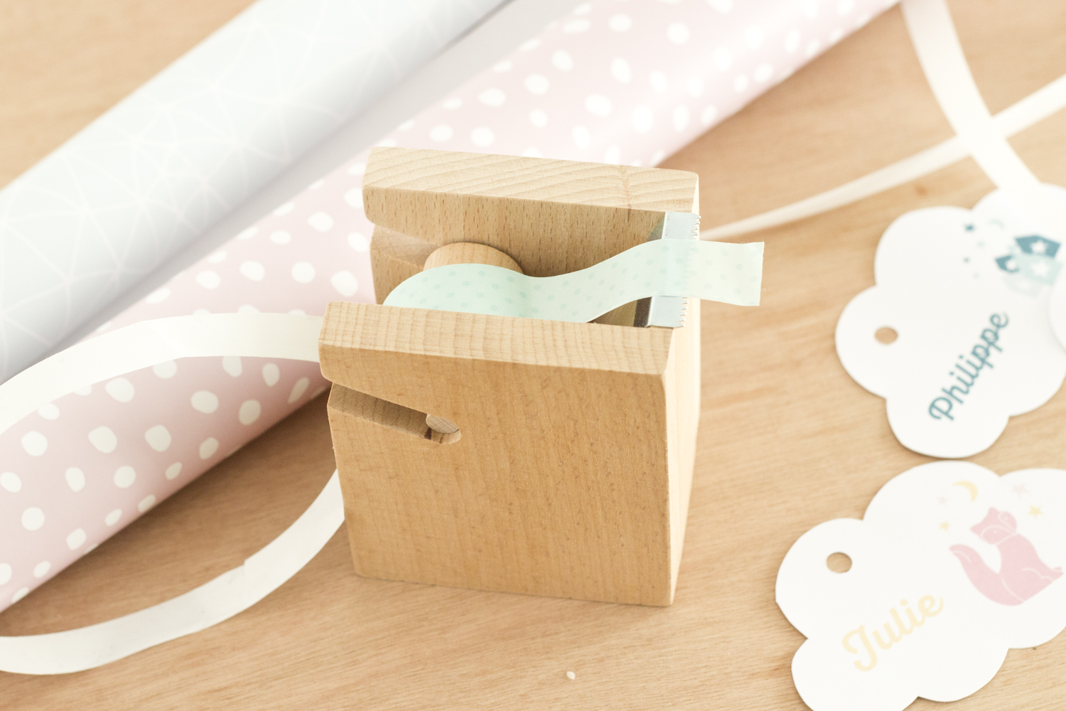 Étiquettes de Noël pastel à télécharger - www.paperboat.fr