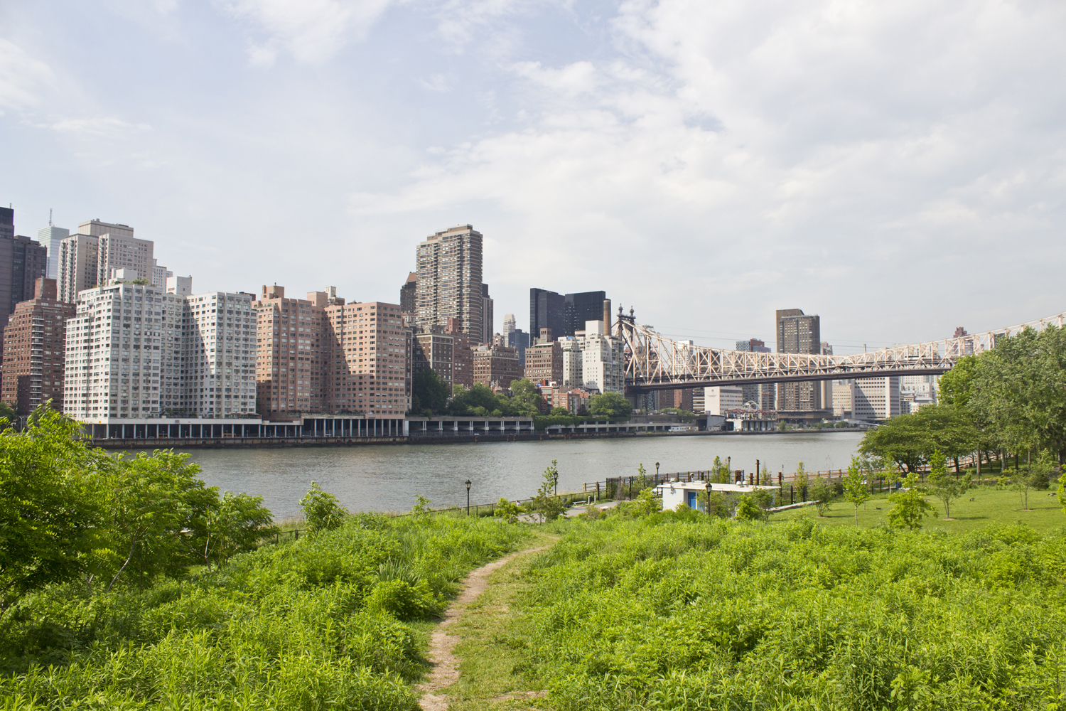 New York Mai 2014 - Roosevelt island - www.paperboat.fr
