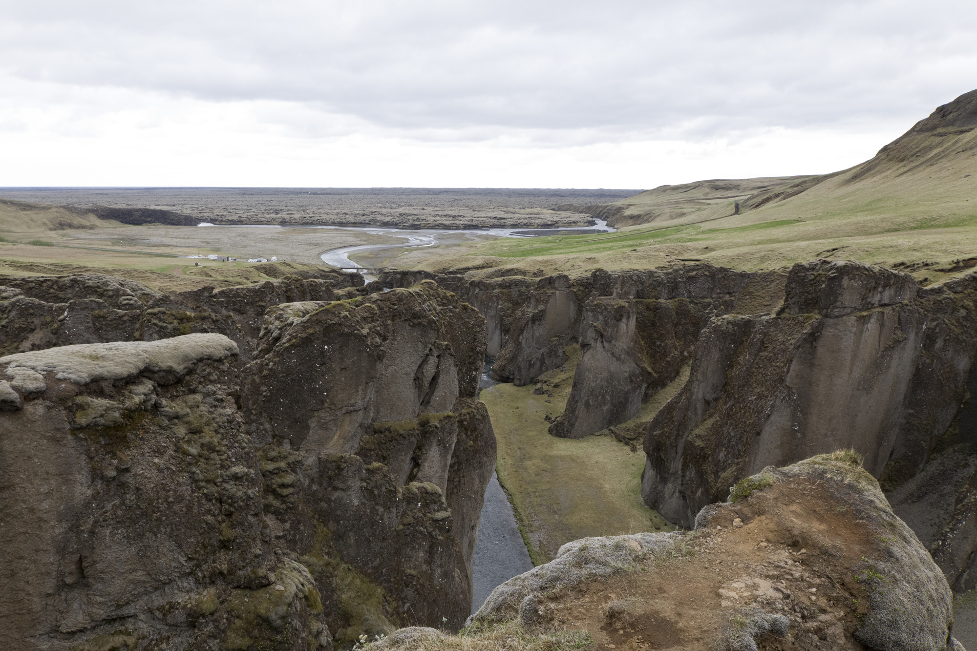 Road Trip Islande - Fjadrarglujfur - www.paperboat.fr