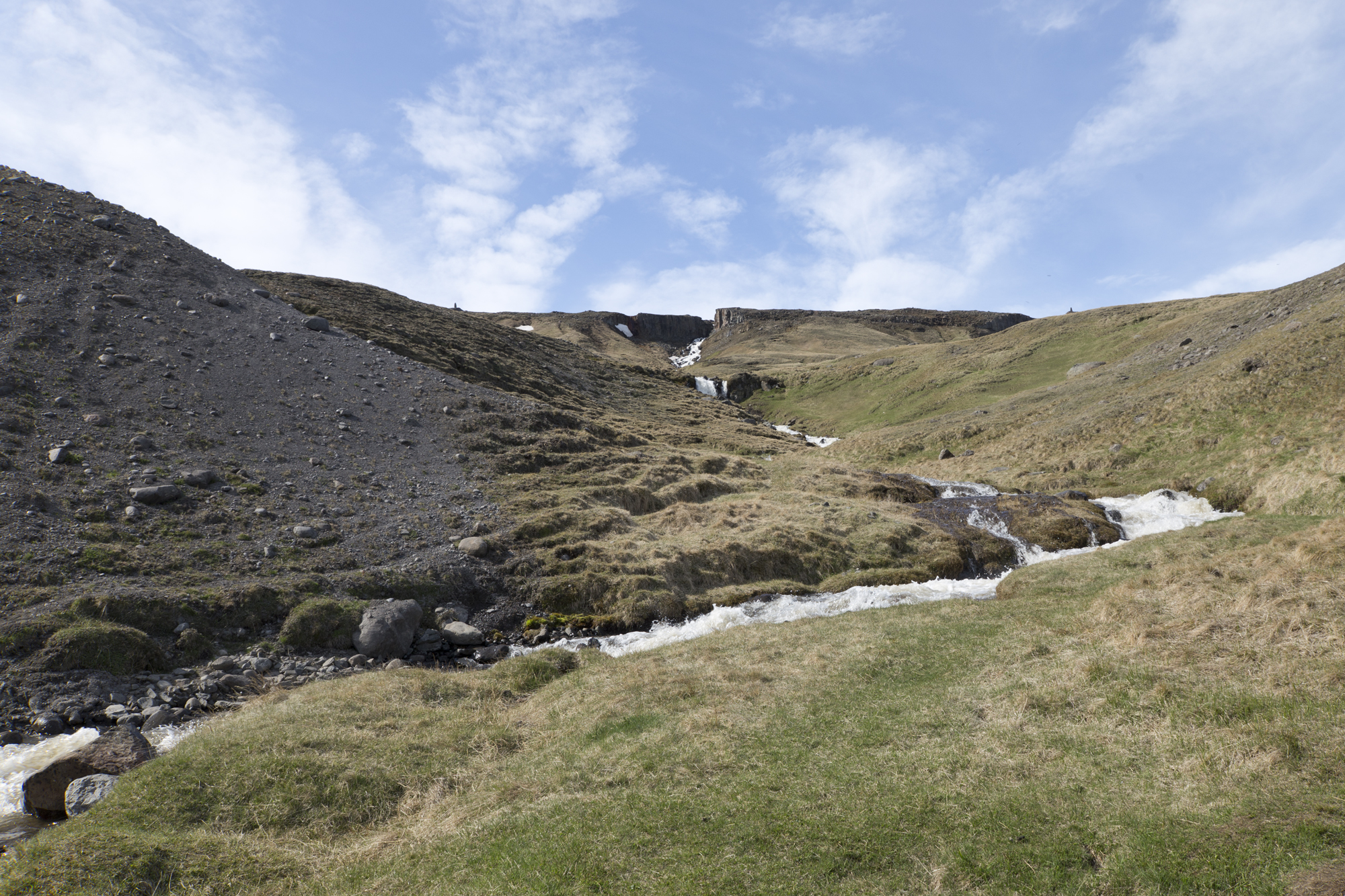 Road Trip Islande - Hengifoss - www.paperboat.fr