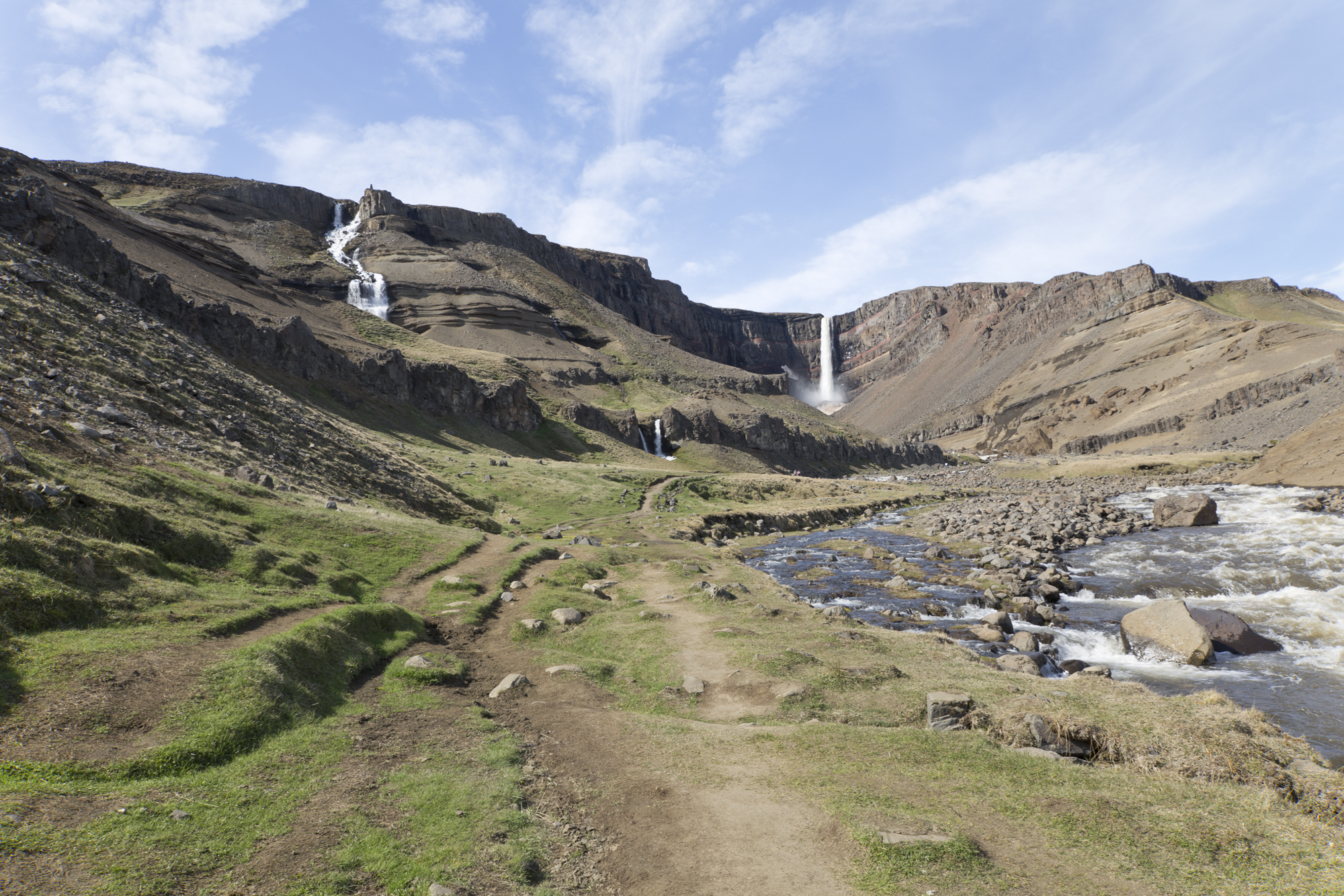 Road Trip Islande - Hengifoss - www.paperboat.fr