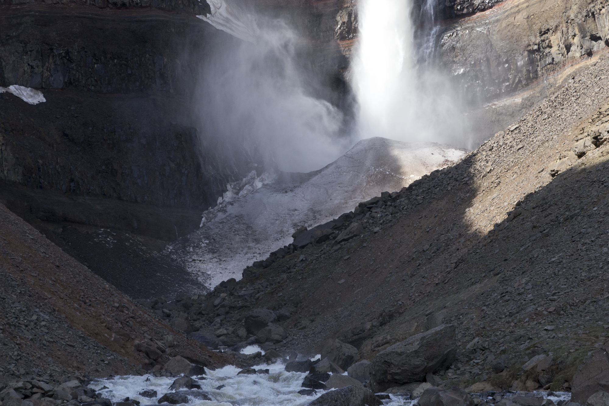 Road Trip Islande - Hengifoss - www.paperboat.fr