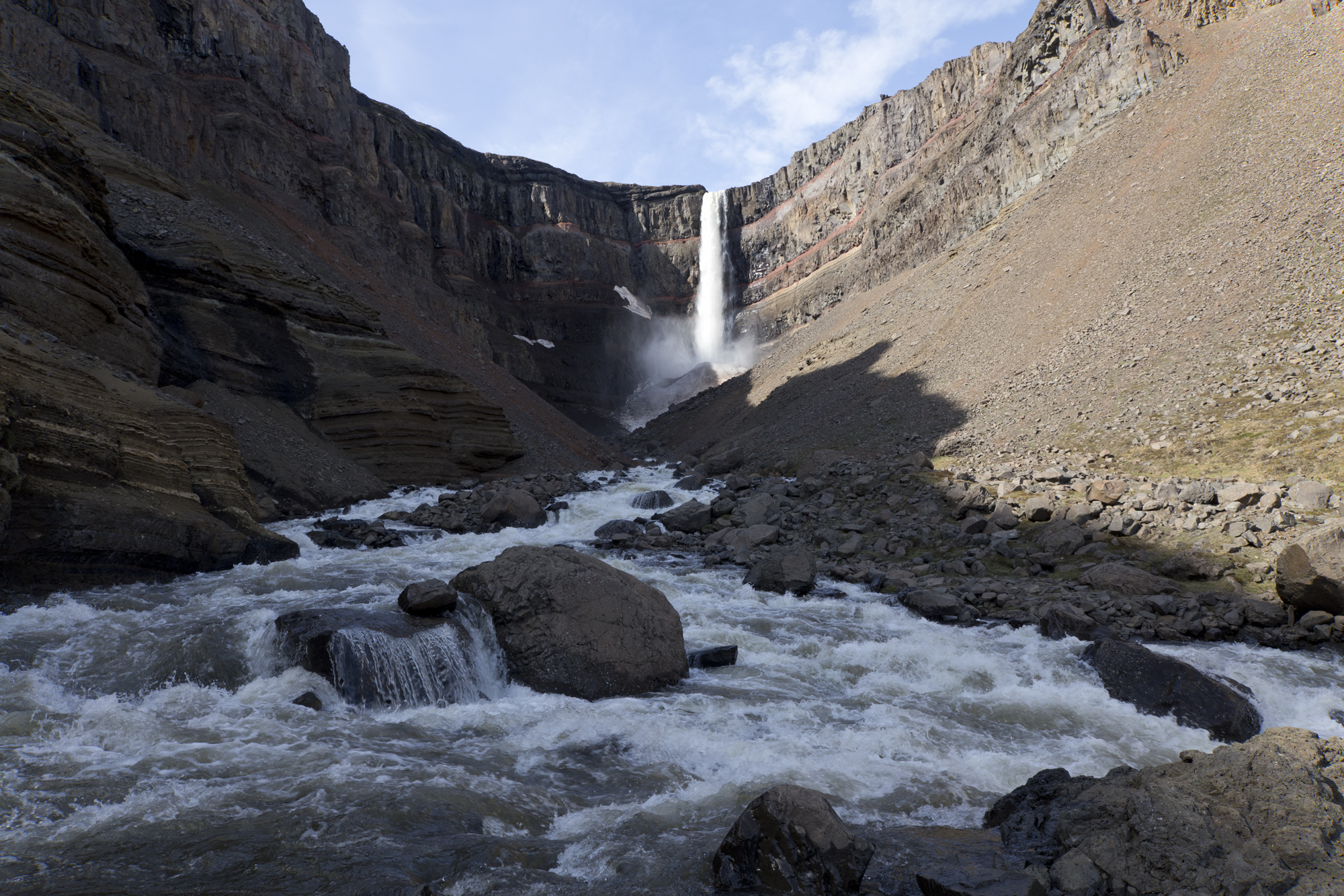 Road Trip Islande - Hengifoss - www.paperboat.fr