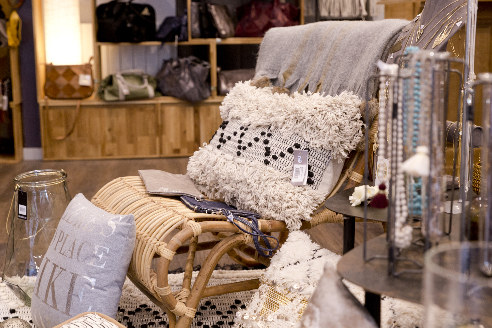 Boutique Rose - City Guide Annecy - www.paperboat.fr