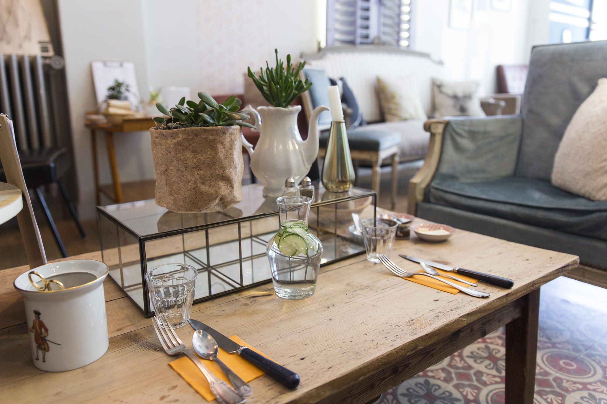 Le bar roux d'heure - city guide Annecy - www.paperboat.fr