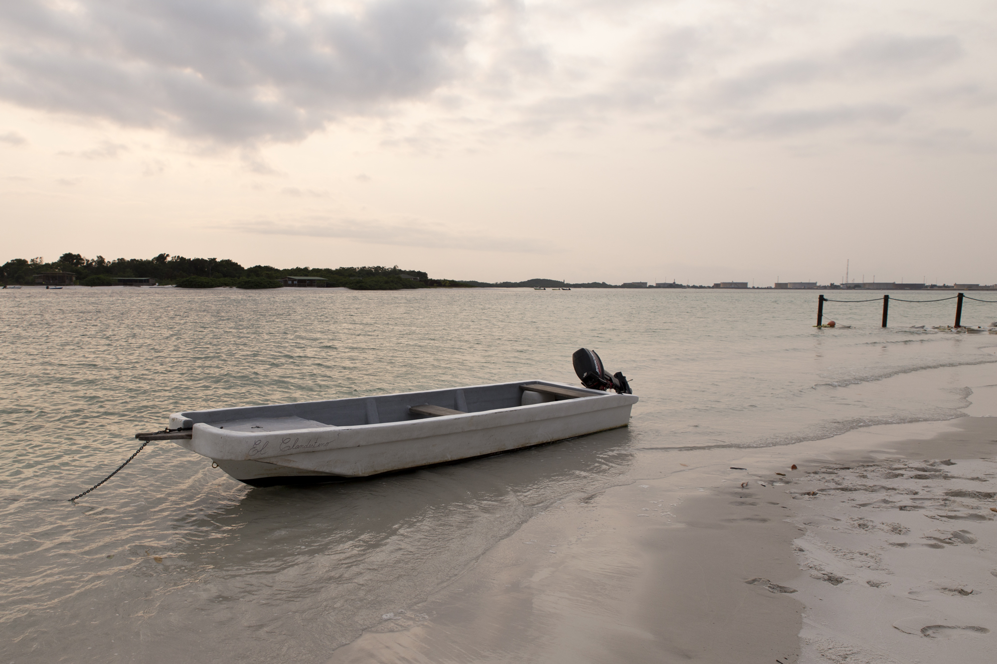 Gabon - Port-Genil - Aux berges des 3 rivières - www.paperboat.fr