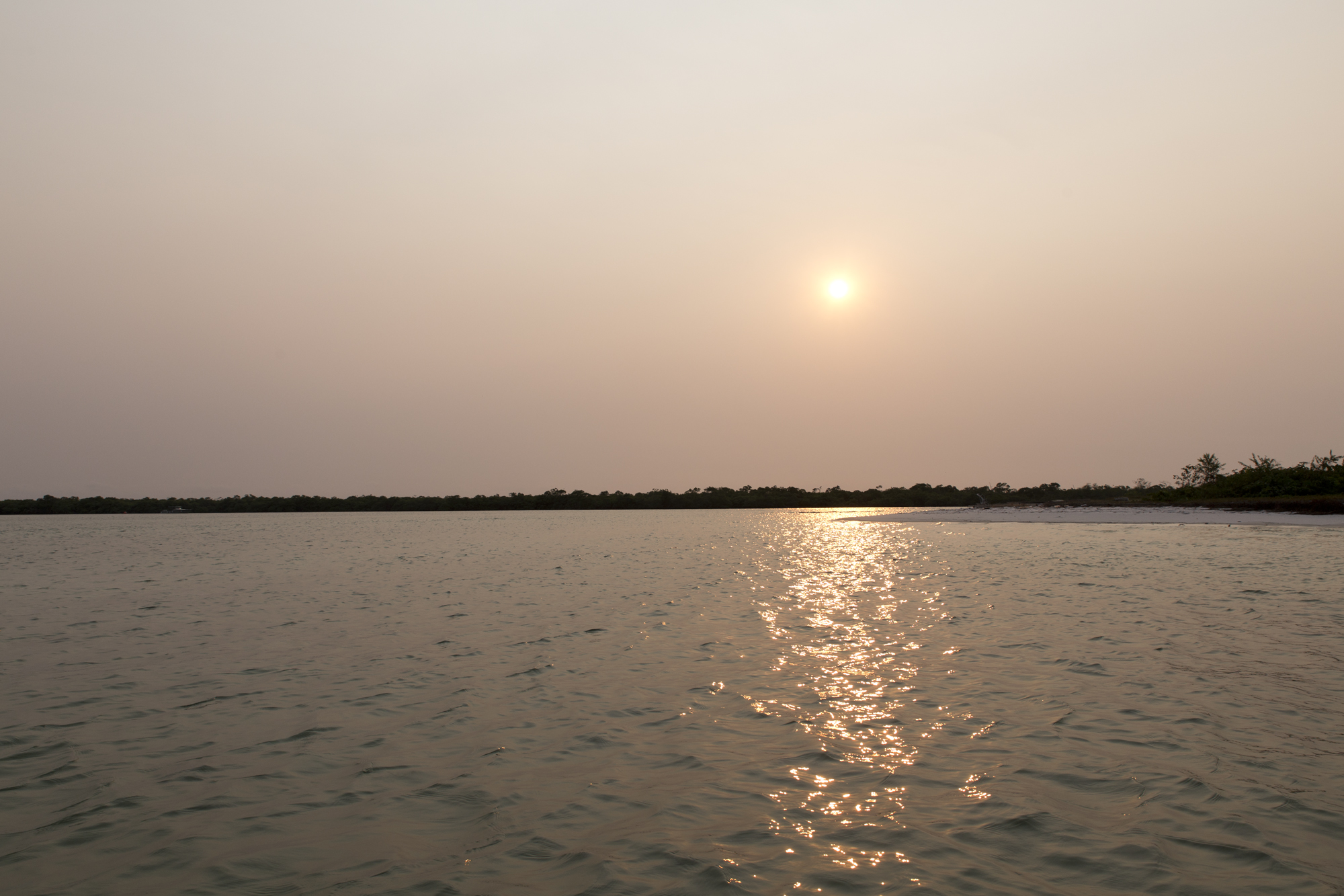 Gabon - Port-gentil - www.paperboat.fr