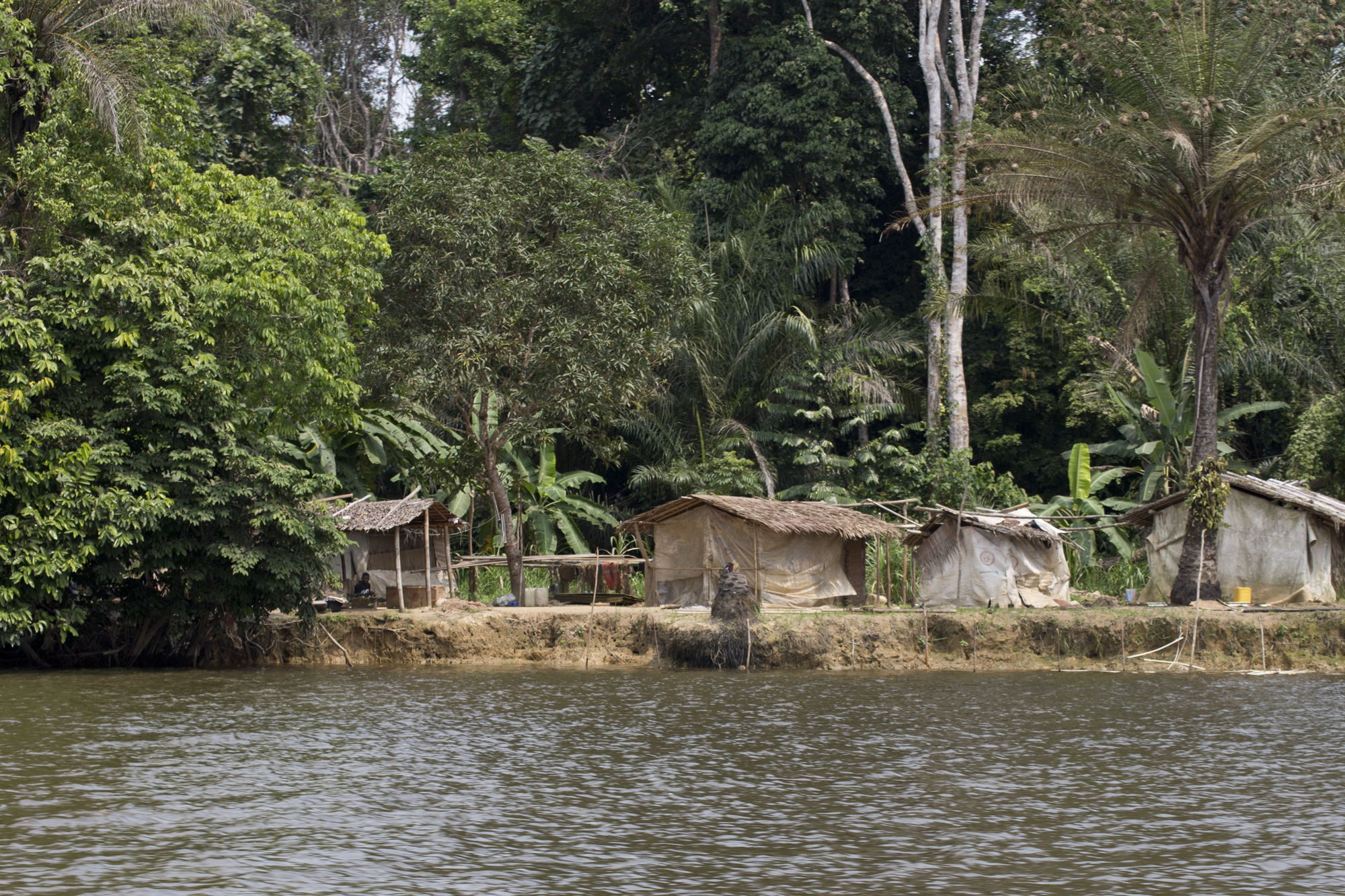 Gabon - Ogooué - www.paperboat.fr