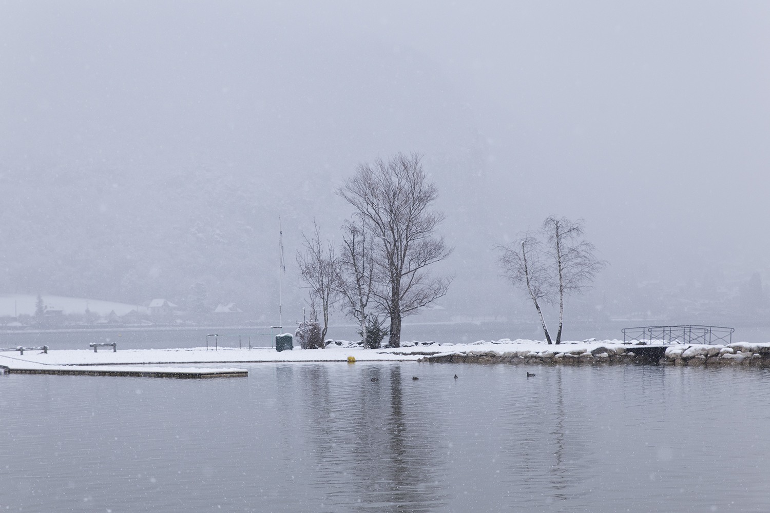 La neige à Annecy - www.paperboat.fr