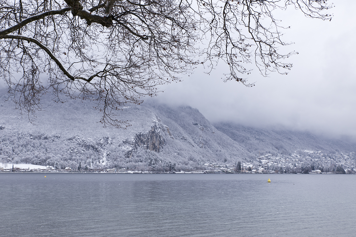 La neige à Annecy - www.paperboat.fr