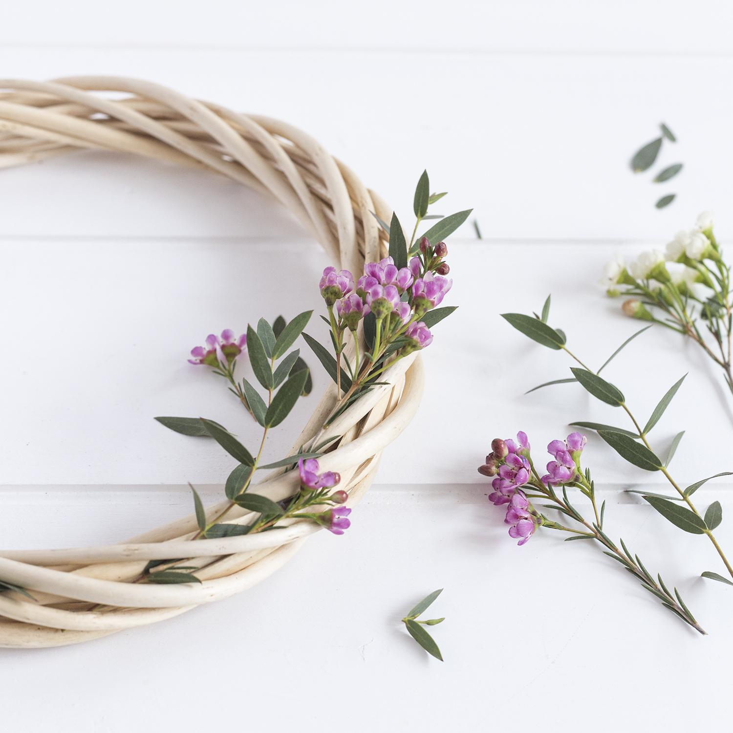 DIY Couronne fleurie - www.paperboat.fr