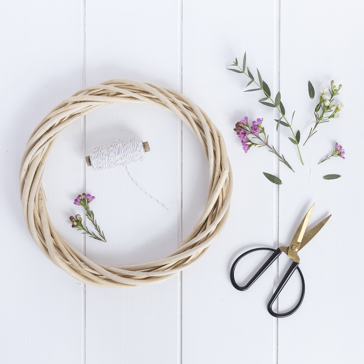 DIY Couronne fleurie - www.paperboat.fr