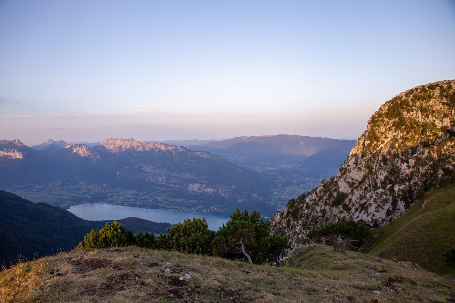 Bivouac Lanfonnet - Lac d'Annecy - www.paperboat.fr