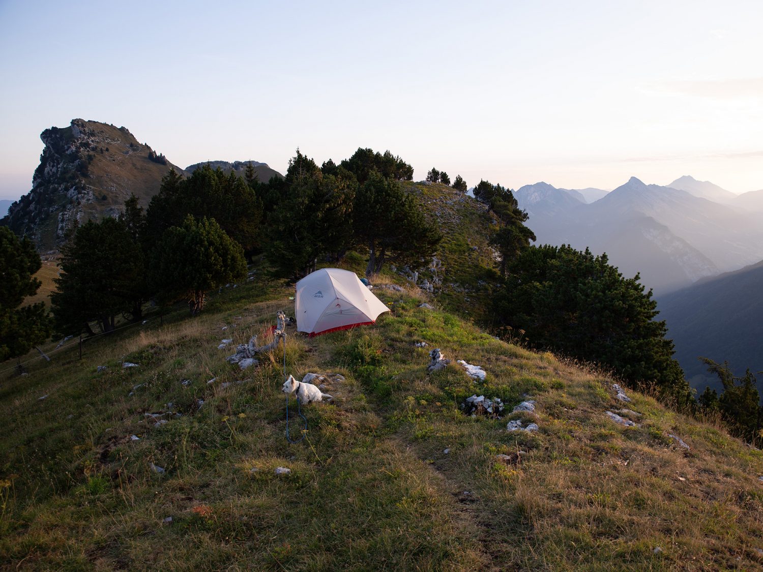 Bivouac Lanfonnet - Lac d'Annecy - www.paperboat.fr
