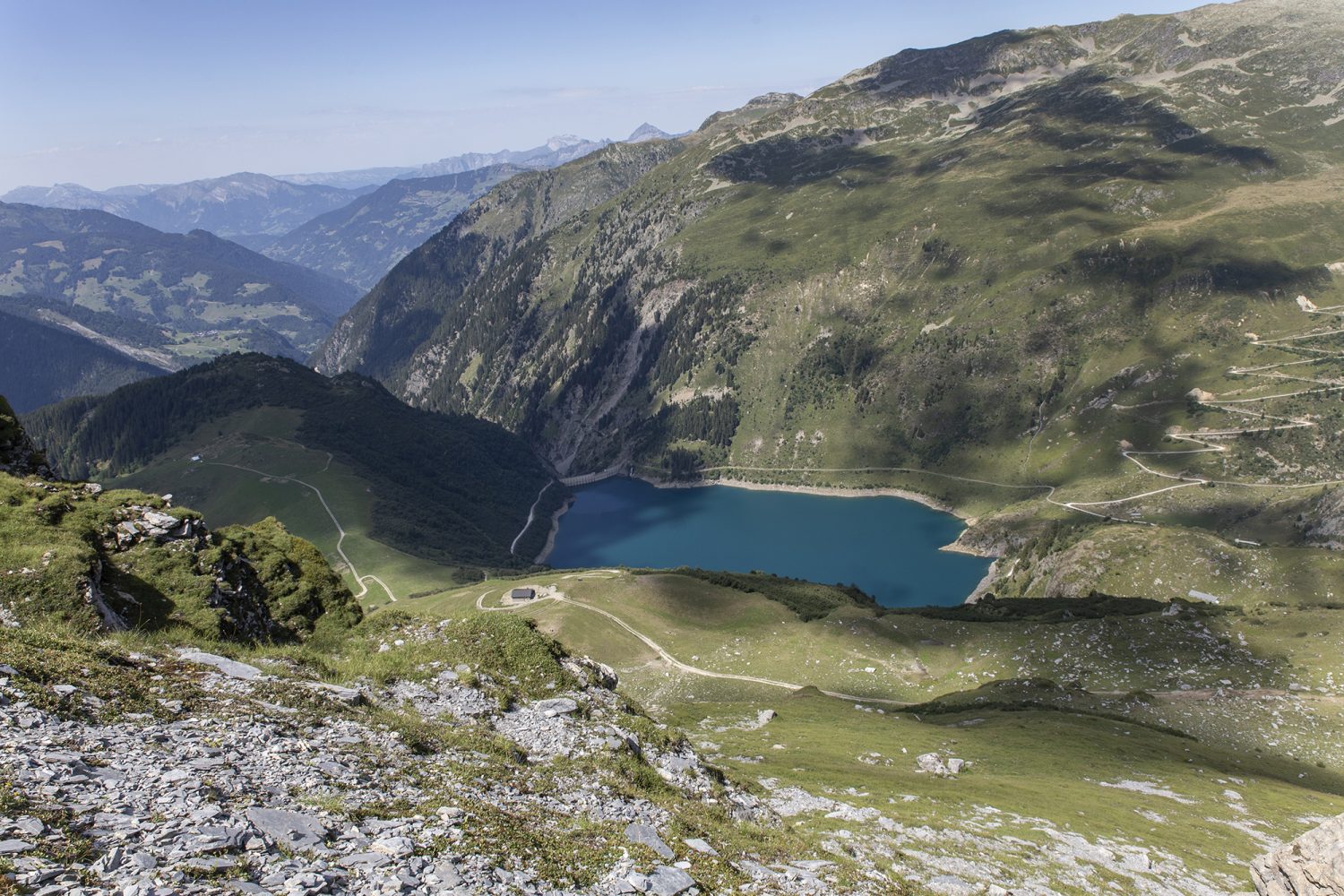 Roc des vents - Lac de Roselend - www.paperboat.fr