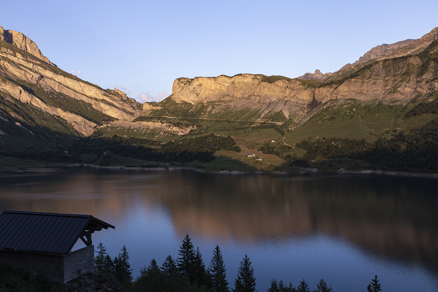 Roc des vents - Lac de Roselend - www.paperboat.fr