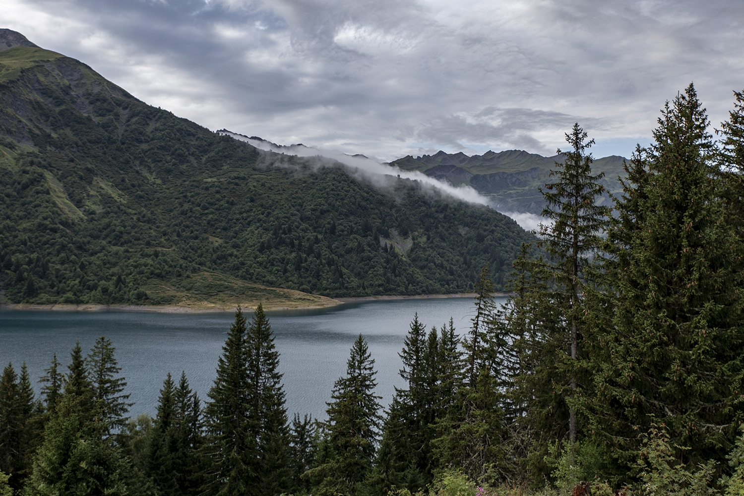 Roc des vents - Lac de Roselend - www.paperboat.fr