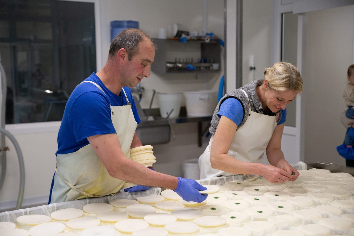 Production Reblochon Fermier - Gaec EFR l'Aulp Montmin - www.paperboat.fr