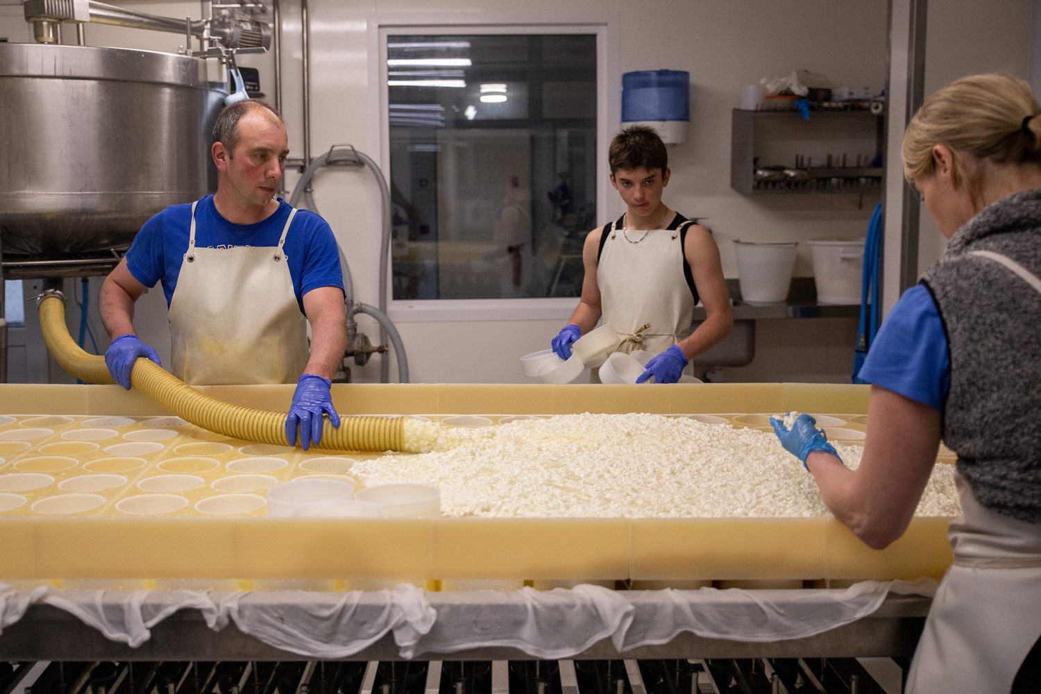 Production Reblochon Fermier - Gaec EFR l'Aulp Montmin - www.paperboat.fr