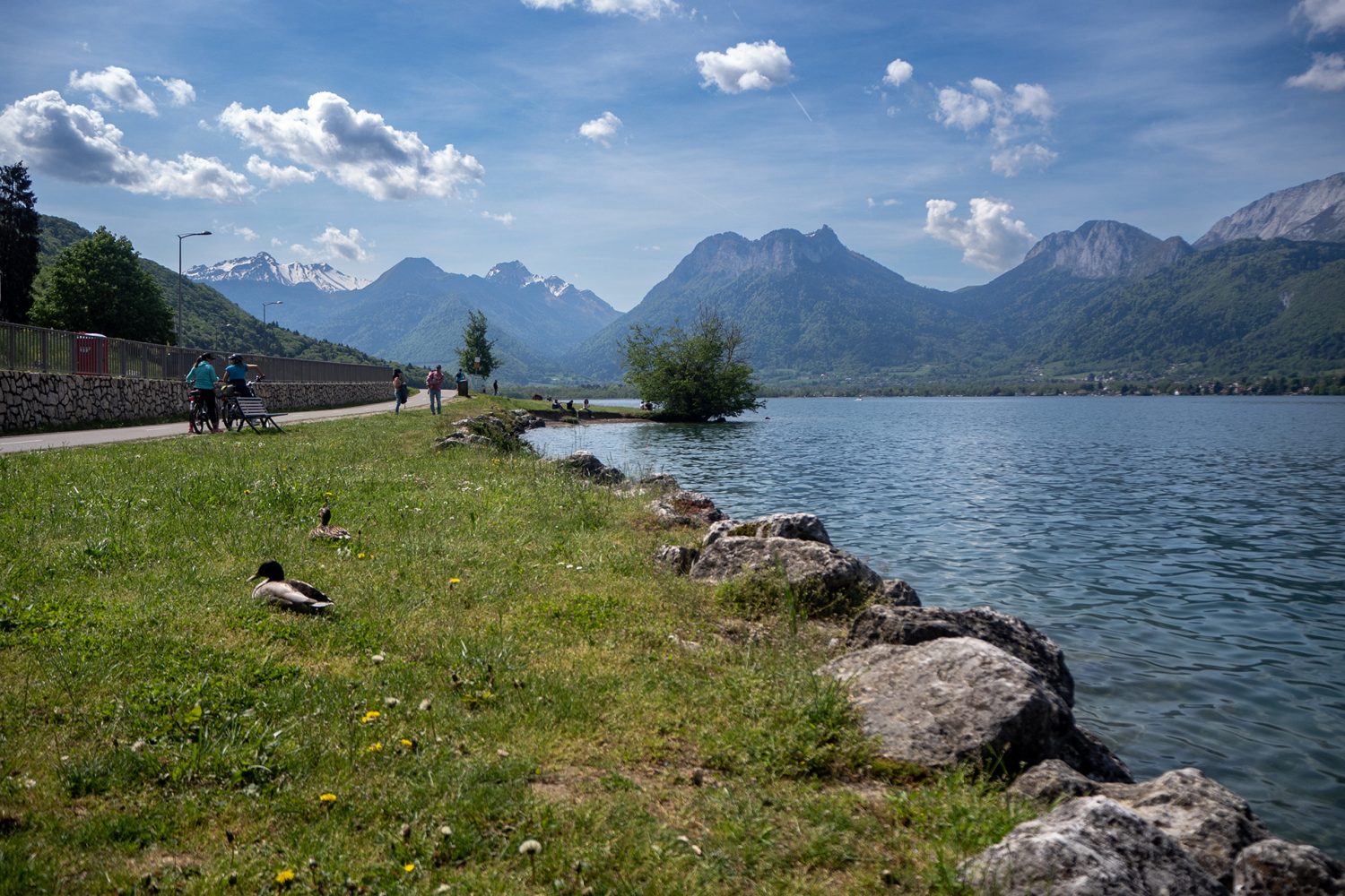 Tour du Lac d'Annecy vélo - www.paperboat.fr