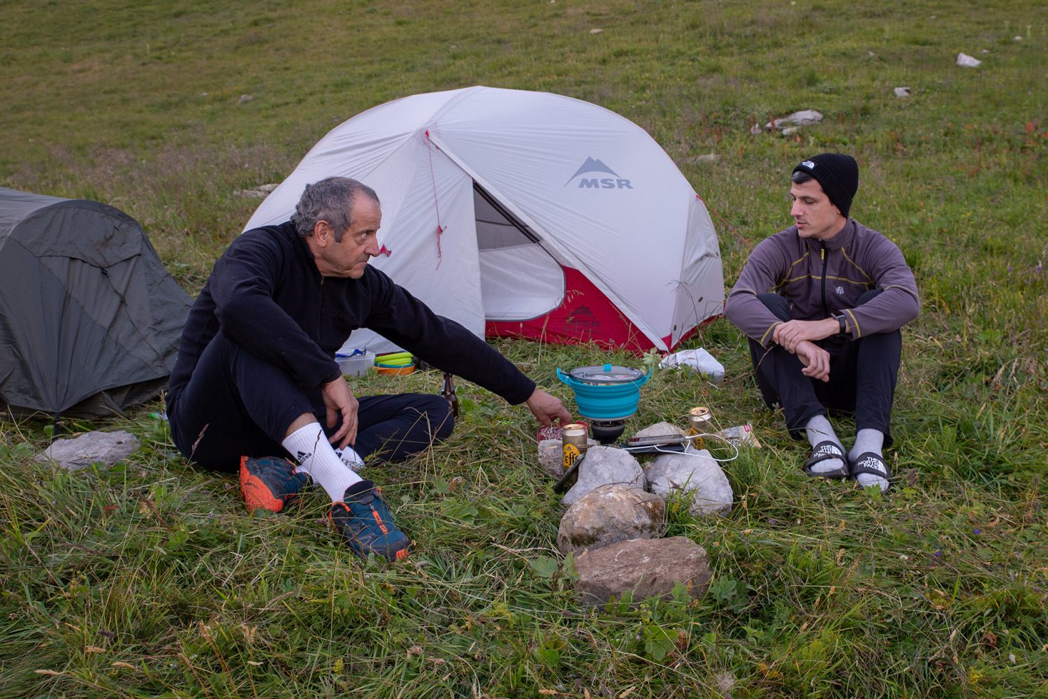 Bivouac au lac de Peyre - Annecy - www.paperboat.fr