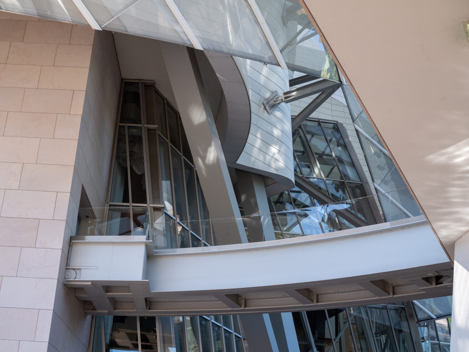 Fondation Louis Vuitton - Exposition Calder - www.paperboat.fr